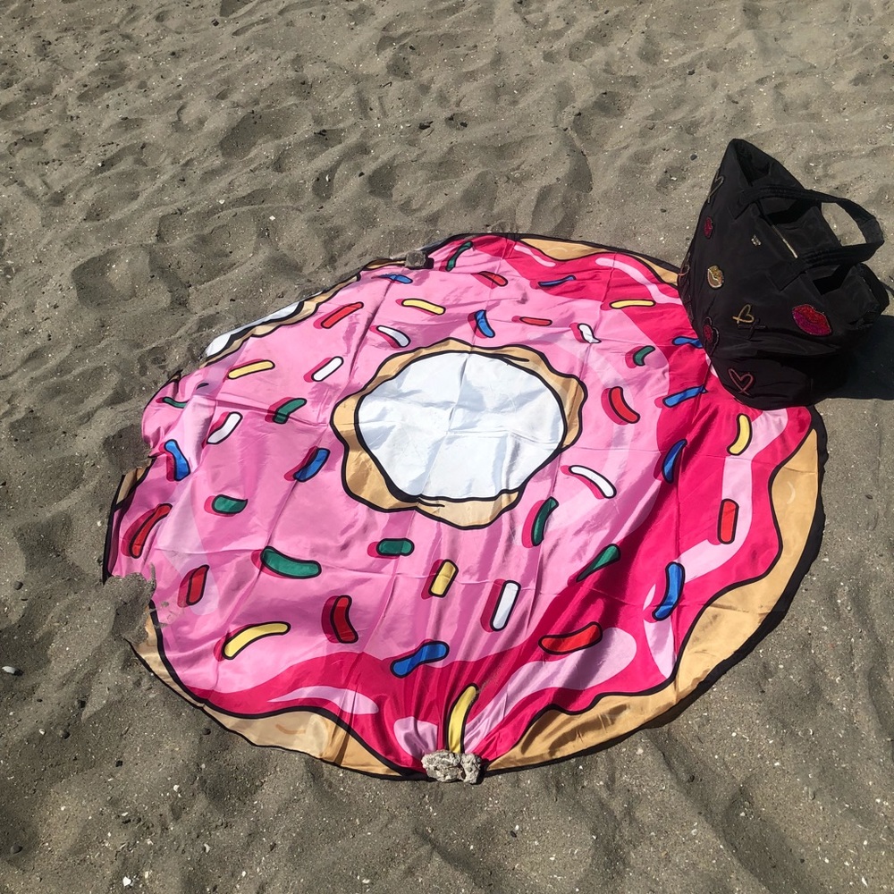 Donut Beach Throw - Picture 3 of 4